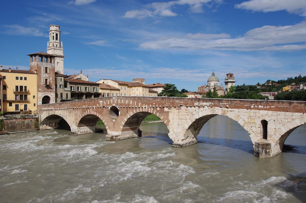 Cento Passi Dall' Arena Hotel Verona Bagian luar foto