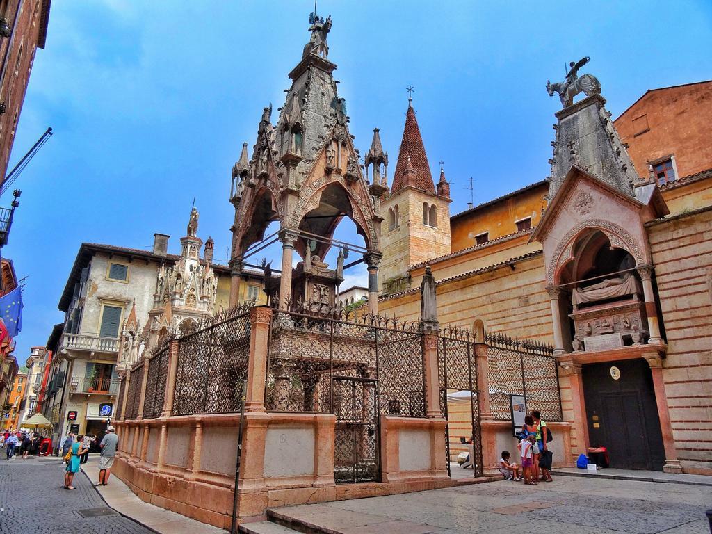 Cento Passi Dall' Arena Hotel Verona Bagian luar foto